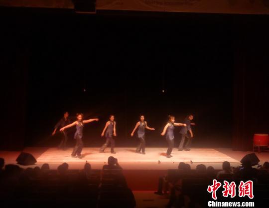 演出現場�!№n冰 攝