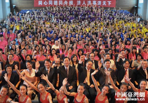 2014ϴWϺڣļeӰ
