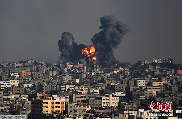 資料圖:以軍空襲加沙爆炸掀起巨大火球 資料圖:以軍空襲加沙爆炸掀起巨大火球