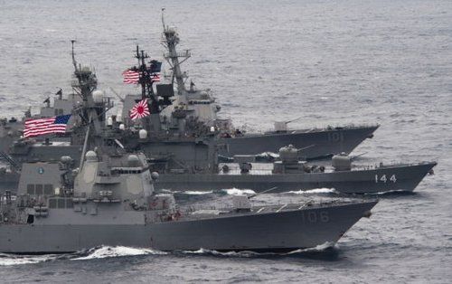 美日舉行聯合海上演習(資料圖) 美日舉行聯合海上演習(資料圖)