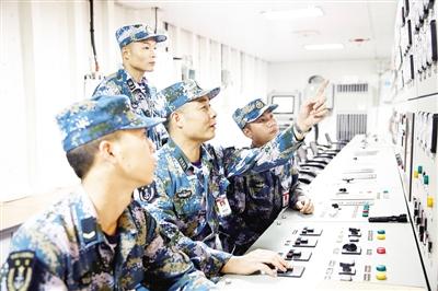 遼寧艦機電長樓富強:讓“空殼”航母動起來 遼寧艦機電長樓富強:讓“空殼”航母動起來