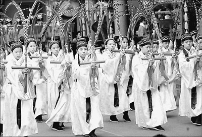 臺北祭孔典禮上的臺灣小學生。 臺北祭孔典禮上的臺灣小學生。