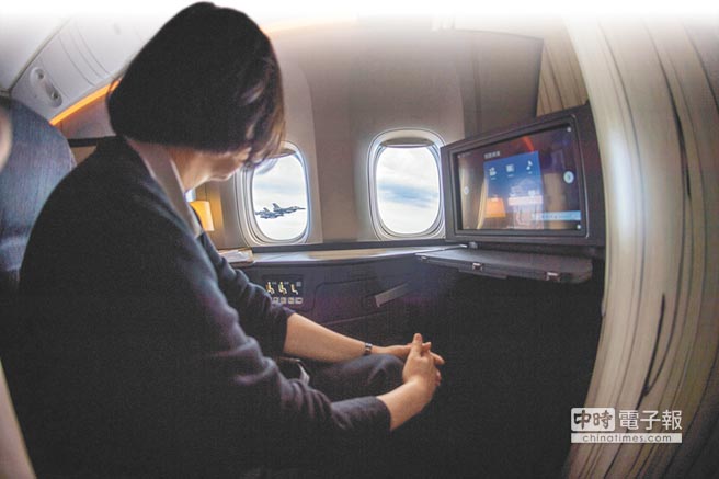 蔡英文出訪專機驚傳有炸彈 華航空少說明原委