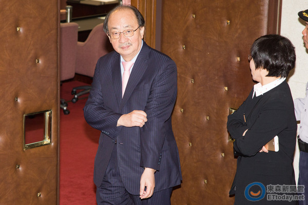 柯建銘告馬英九 羅智強嘆：是非被埋進了棺材！