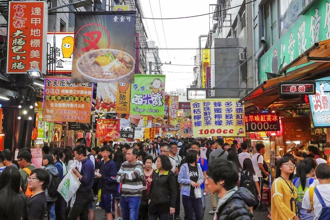 臺當局“新南向”下錯藥方！ 逢甲商圈消費力連續3年負成長