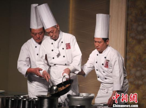 臺灣寫真:蔣家“御廚”96歲高齡再做“左宗棠雞”