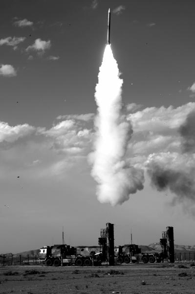 地空導彈發射。