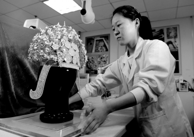 隋煬帝蕭后冠完成修復仿制 使用多種珍貴材料