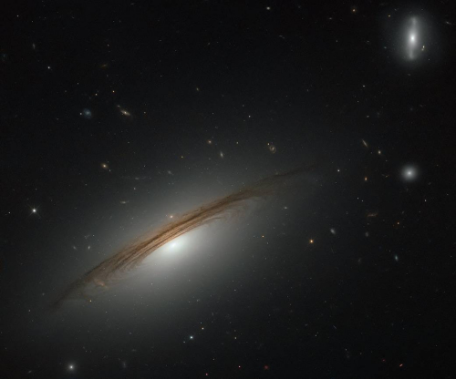 ϵUGC 12591DƬԴESA/Hubble & NASA 