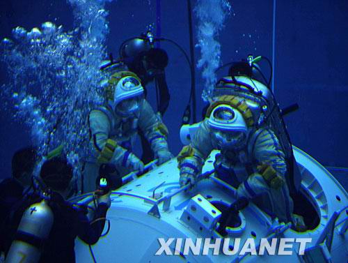 院士披露:“神舟十號”飛船將建空間站(組圖)