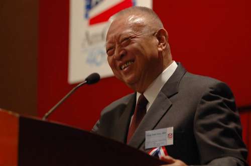 中美交流基金會創會主席、現任全國政協副主席董建華出席美國商會午餐會并發表演說。
